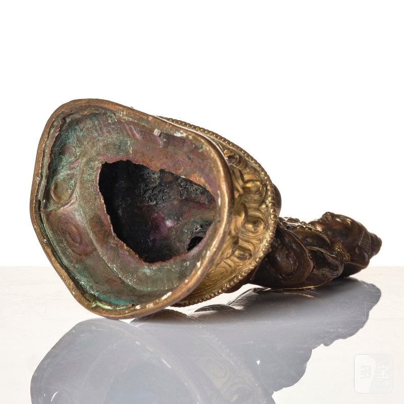 A gilt copper alloy figure of Amitayus, - 图8